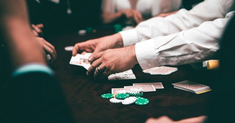 Poker table dealer