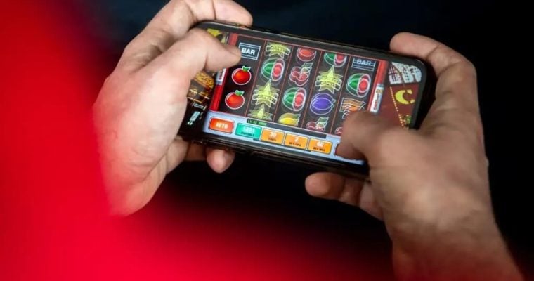 Mobile slots gaming