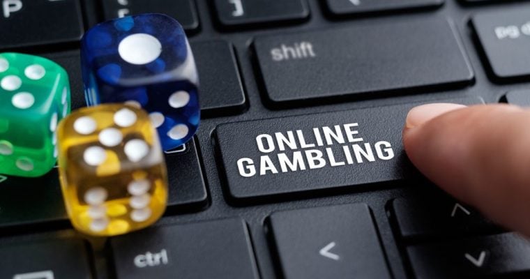 Online Gambling in laptop