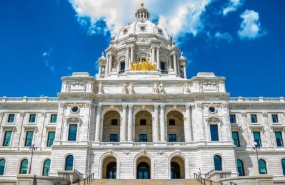 MN lawmakers look to ban sweepstakes casinos.