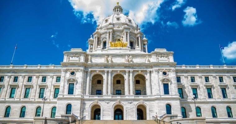 MN lawmakers look to ban sweepstakes casinos.