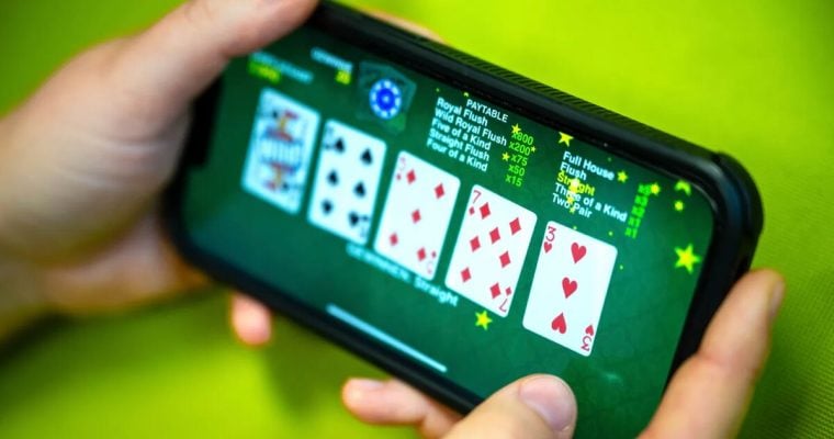 Online gambling, poker game on mobile