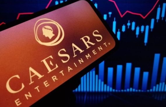 Caesars Reports Earnings as Las Vegas Revenue Slips Ahead of Fertitta Deal