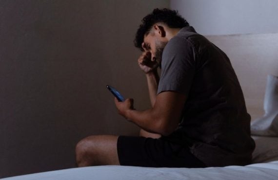 Expert Warns Sports Betting Addiction is Rising as Mobile Wagering Expands