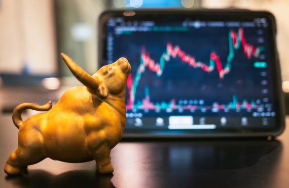 Barclays Backs BetRivers Parents' Online Casino Strategy