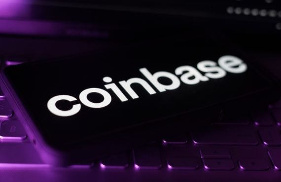 Coinbase Swings Q3 Net Profit Despite Flattish Revenue