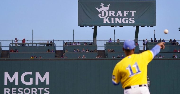 draftkings, betmgm adds (AP Photo/Charles Krupa)