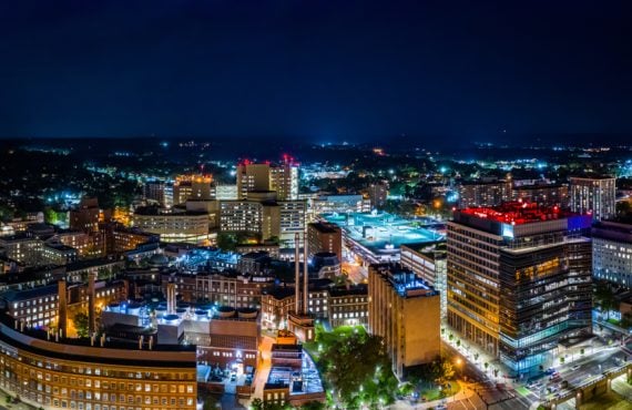 Connecticut endured a tough month in February with sports betting handle dropping to $162.7 million after a strong start to the year. (Shutterstock/Mihai_Andritoiu)