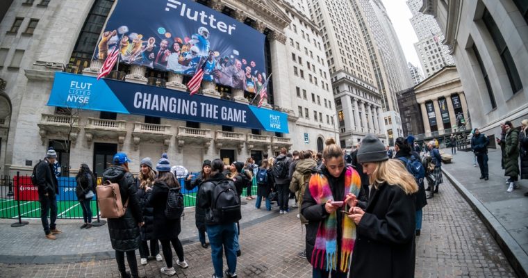 FanDuel TV, launched a new channel, “FanDuel TV Extra.” It will enable their expansion plan while simultaneously improving customers’ needs. (Shutterstock/rblfmr)