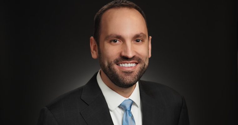 Circa Oddsmaker Chris Bennett Talks Betting Limits, Linemaking, and More Ahead Of Super Bowl 56