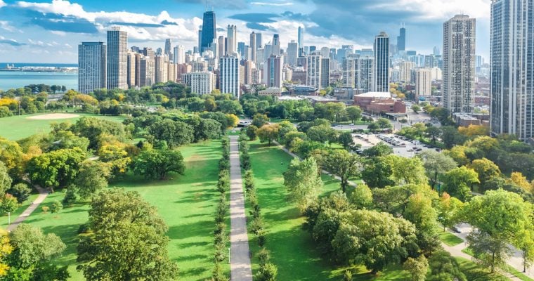 According to reports released by the Illinois Gaming Board, bettors in the Prairie State wagered approximately $1.078 billion in September. (Shutterstock/JaySi)