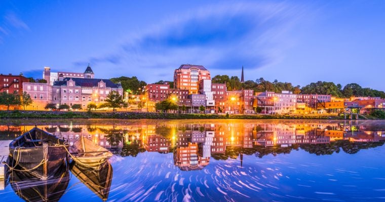 Although sports betting is relatively new in the state, Maine hit a record high in sports betting handle in March with $47.6 million wagered. (Shutterstock/Sean Pavone)