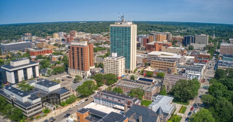 Michigan Gaming Control Board has initiated action against three online gaming operators by issuing cease-and-desist letters. (Shutterstock/Jacob Boomsma)
