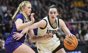 Monday night's meetup between the Iowa Hawkeyes and LSU Tigers in the NCAAW Elite Eight smashed records for betting on women's sports.