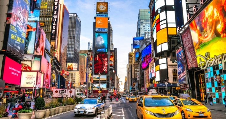 The New York sports betting scene has maintained its rise in weekly bets, surpassing the $500 million mark yet again. (Shutterstock/Luciano Mortula - LGM)