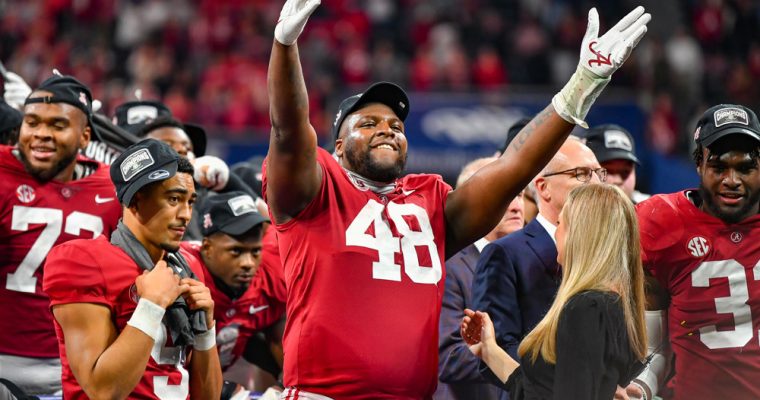 Alabama defensive lineman Phidarian Mathis